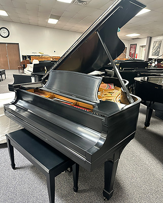 Steinway O