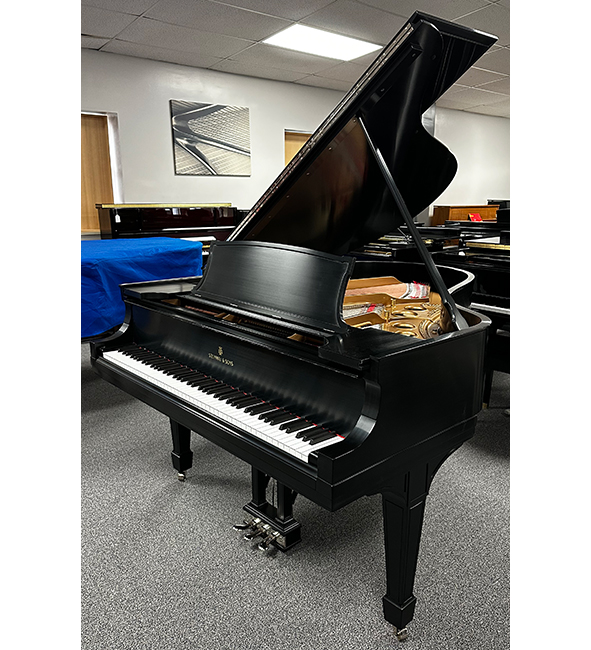 Steinway O